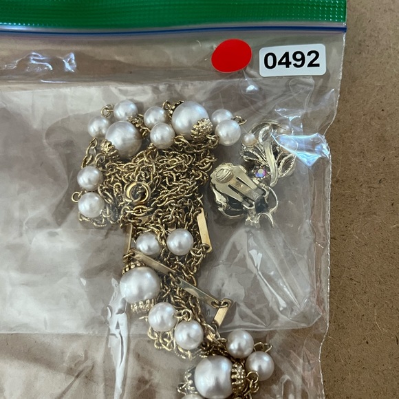 Gold Tone Faux Pearl Necklace and Vintage Faux Clip Earrings - Picture 12 of 12